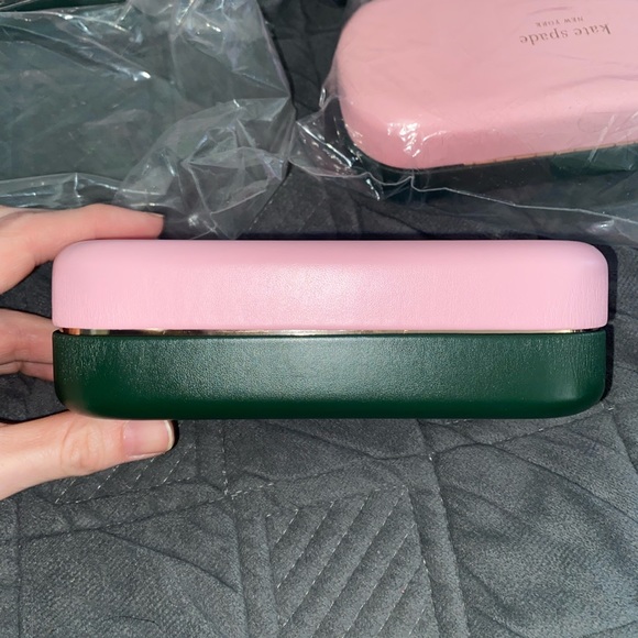 KATE SPADE Pink and Green Eyeglass/Sunglasses Hard Clamshell Case - Picture 3 of 6